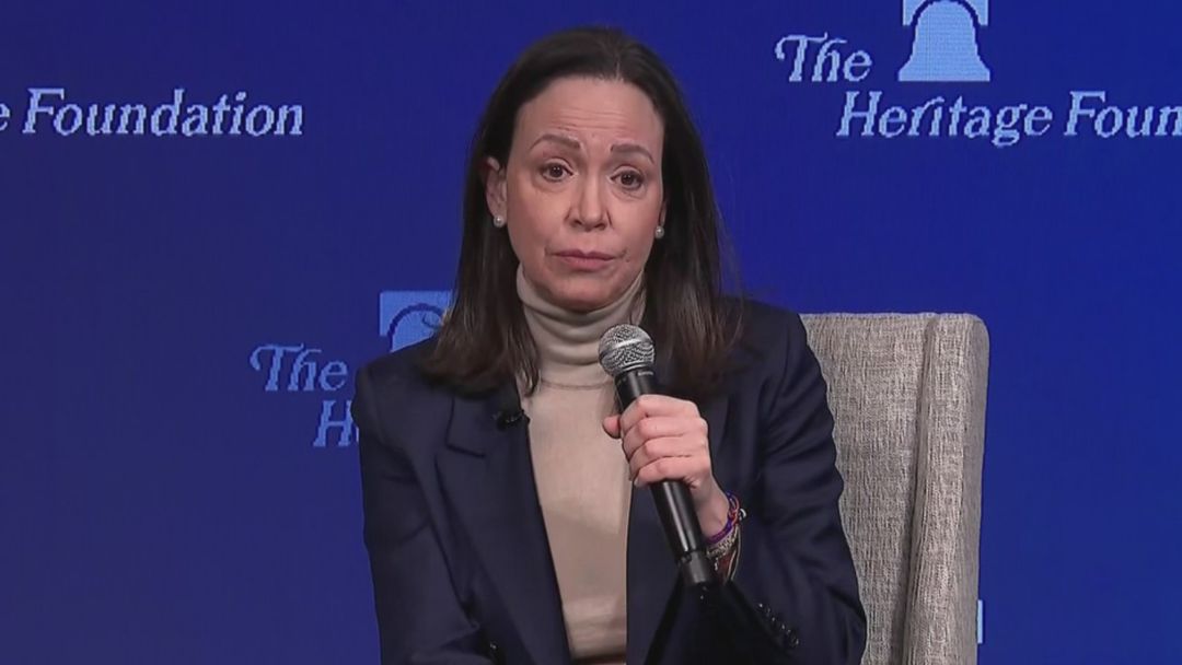 María Corina Machado reprueba apoyo de Trump a Delcy Rodríguez | ViX