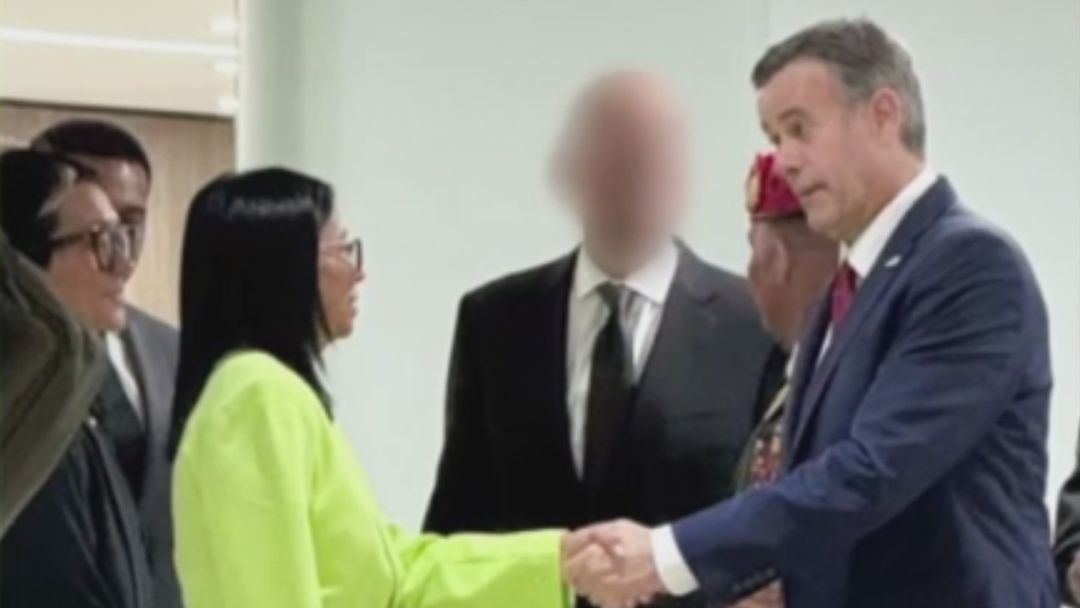 Delcy Rodríguez recibe la visita del Dir. de la CIA en EEUU | ViX