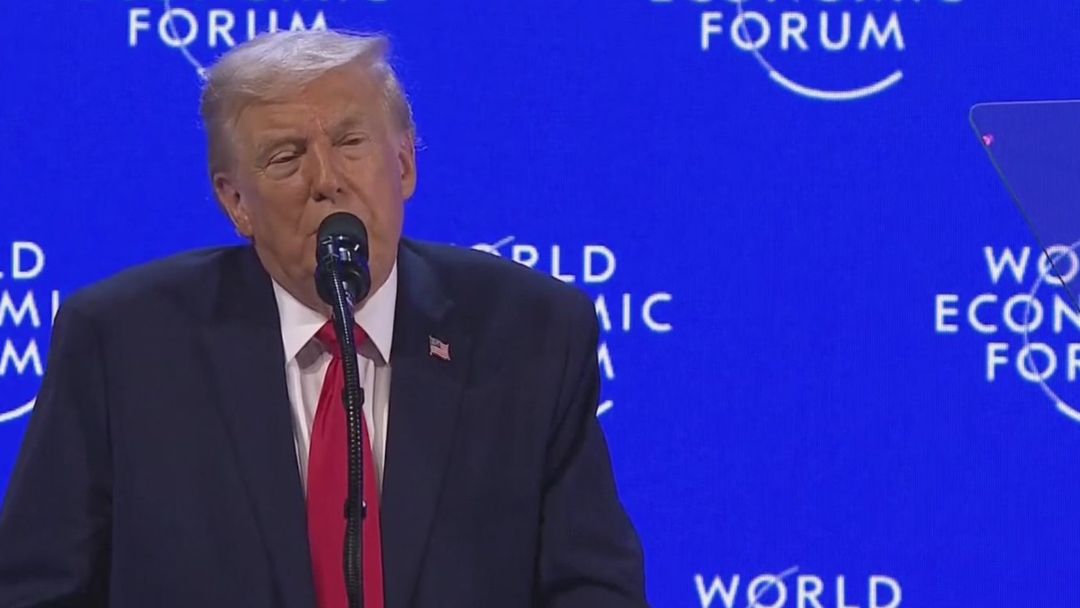 “Nosotros le devolvimos a Dinamarca, Groenlandia, no tuvimos que hacer eso”: Donald Trump en Davos | ViX