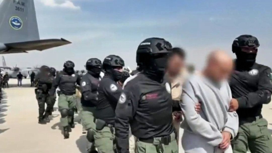Extraditan a 37 criminales de México a varias ciudades de EEUU | ViX