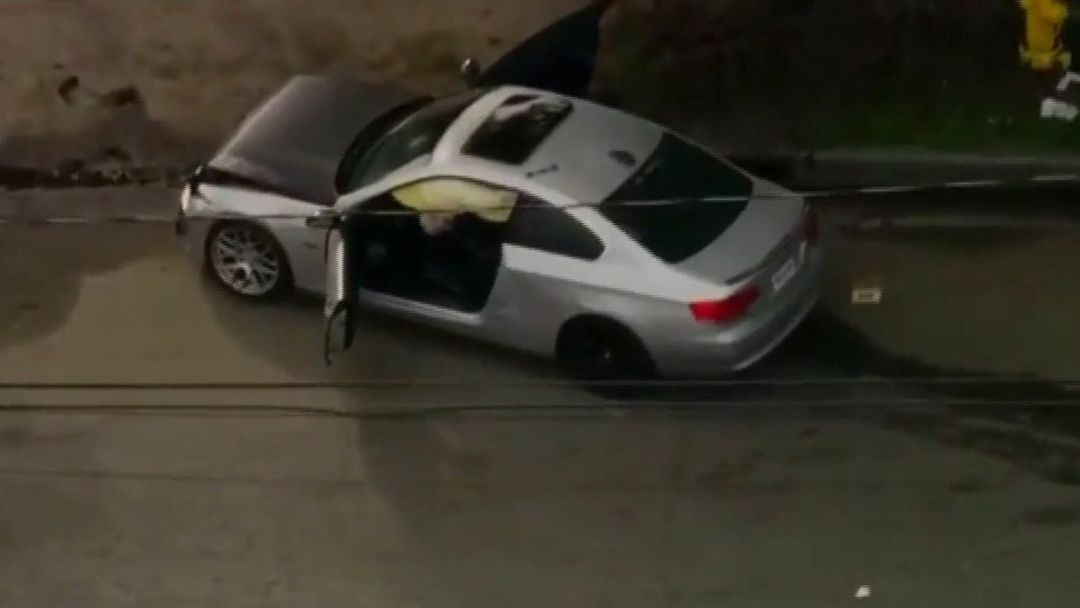 Última Hora: Reportan nuevo tiroteo de agentes federales en operativo para detener inmigrante en Los Ángeles | ViX