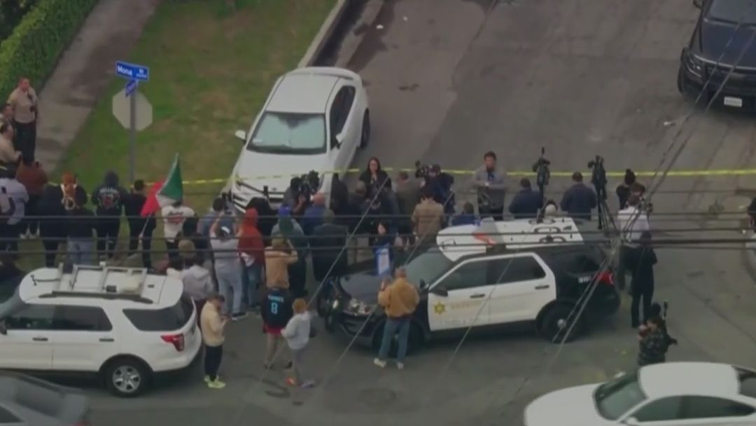 Agentes de la Patrulla Fronteriza de ICE participaron en tiroteo tras persecución en Los Ángeles | ViX