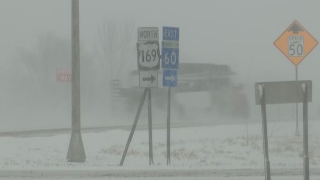 ¿Cómo se preparan en Texas por la llegada de tormenta invernal? | ViX