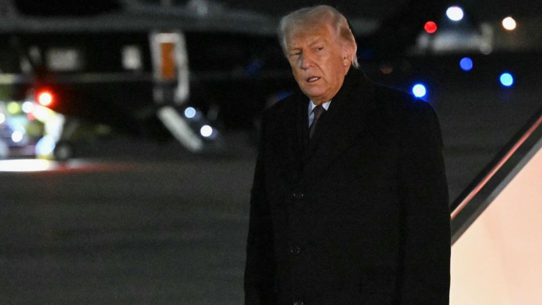 Trump cuestiona el calentamiento global ante la histórica ola de frío que azota a 40 estados | ViX