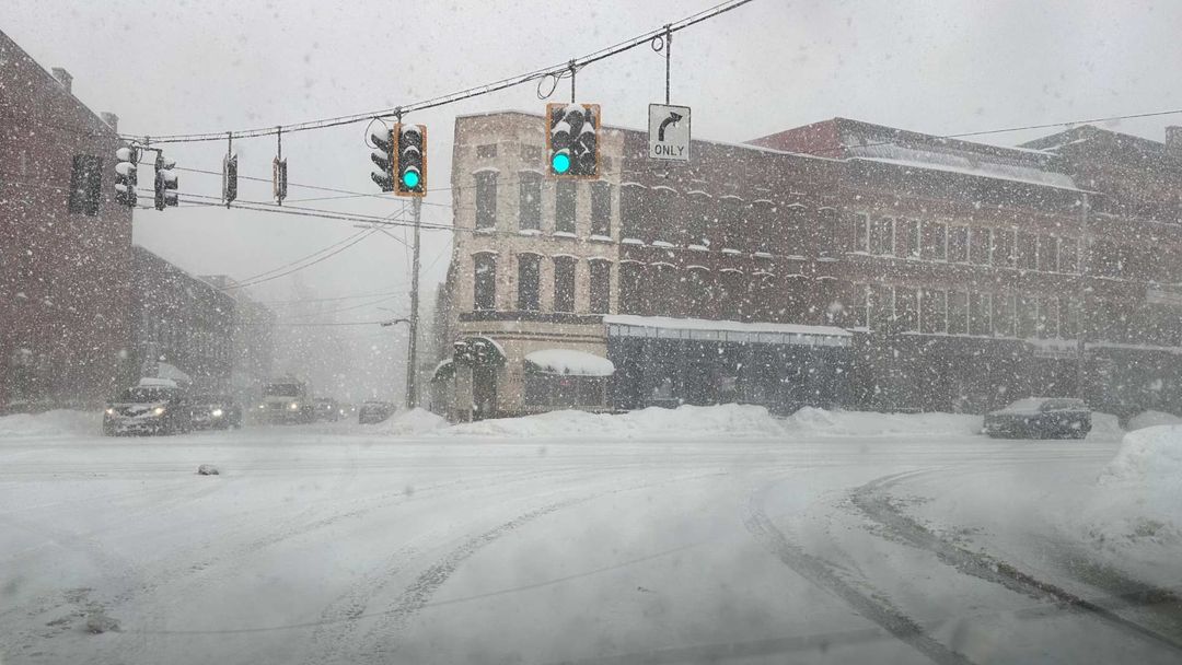 Tormenta invernal histórica azota EE. UU.: Alerta en 40 estados, vuelos cancelados y frío extremo | ViX