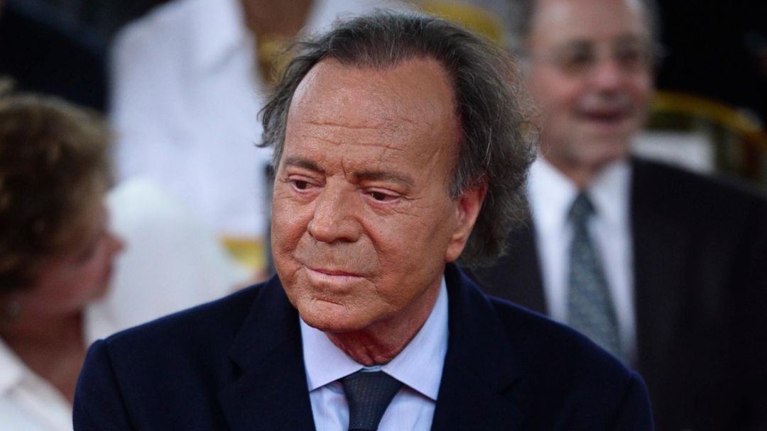 Justicia española archiva denuncia contra Julio Iglesias por presunta agresión sexual y trata | ViX