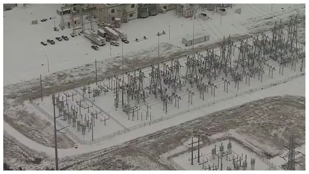 Tormenta invernal causa apagones en el norte de Texas | ViX