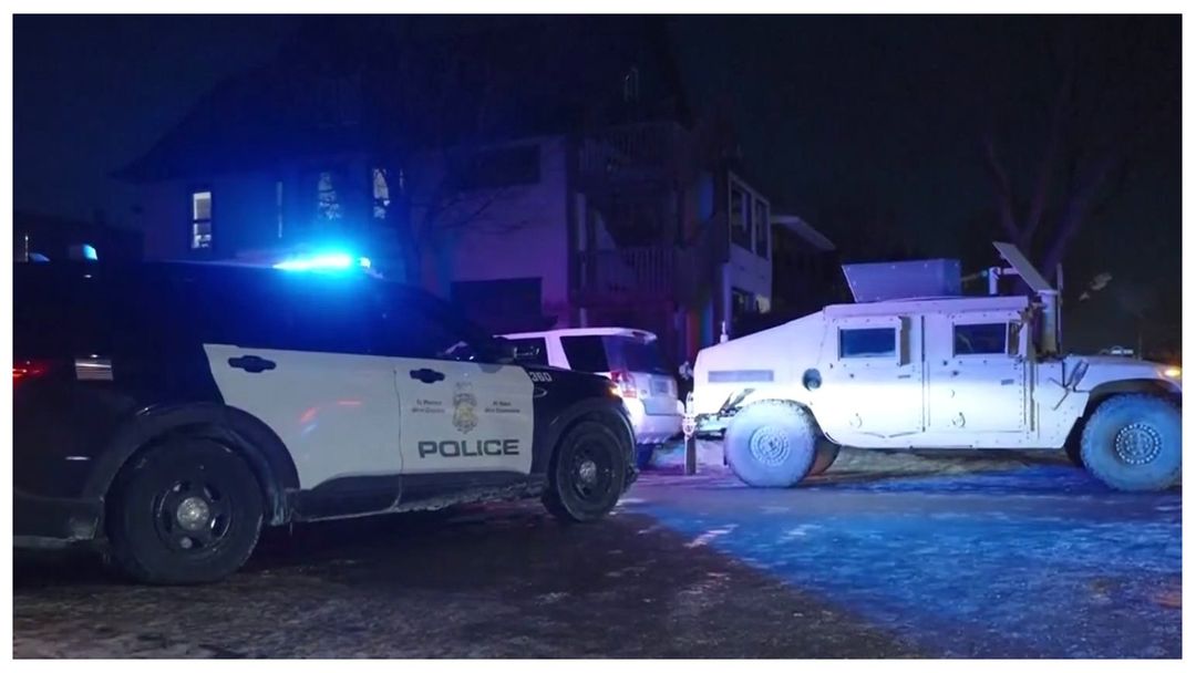 Gobernador de Minnesota anuncia movilización de Guardia Nacional estatal tras asesinatos de ICE | ViX