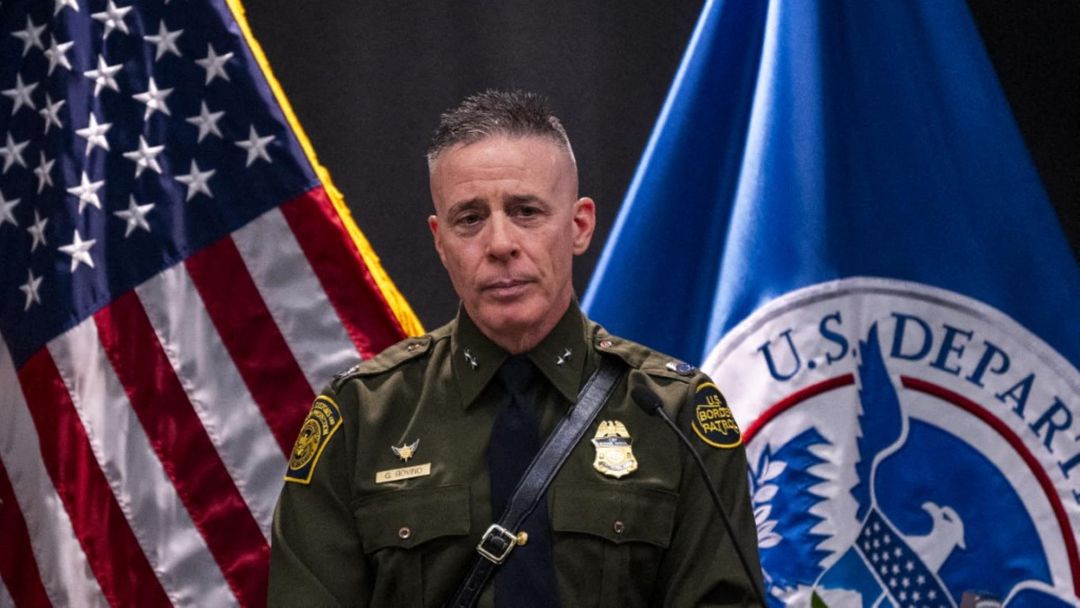 Greg Bovino deja Minneapolis y Tom Homan asume mando operativo en medio de caída en la aprobación | ViX