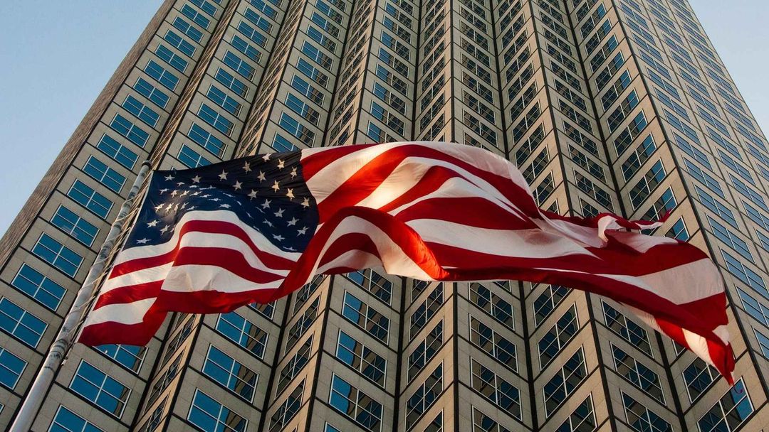 Preguntas y respuestas sobre inmigración con Jorge Cancino: ¿inmigrantes deben pagar impuestos? | ViX