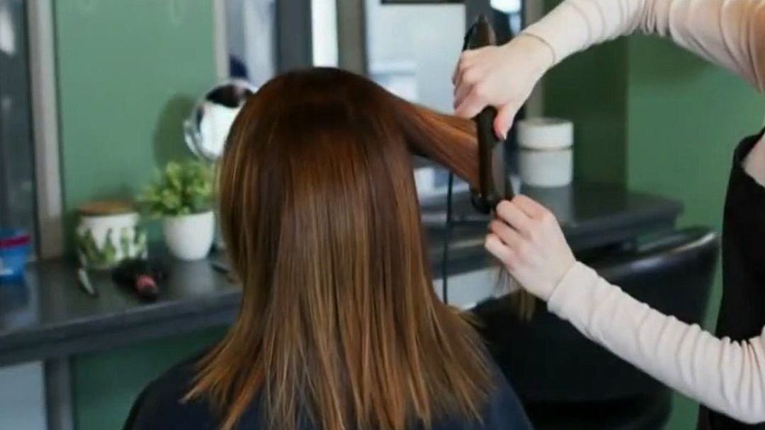 Secretos de estilista para salvar tu cabello del frío y la calefacción este invierno | ViX