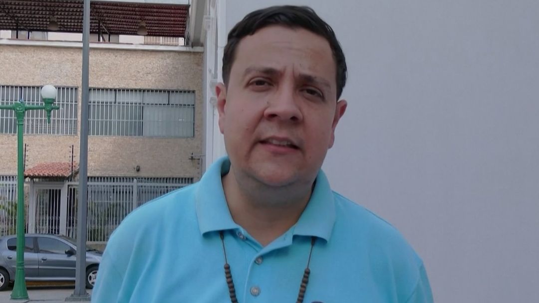 Javier Tarazona es liberado tras acuerdo aceptado por el régimen chavista | ViX