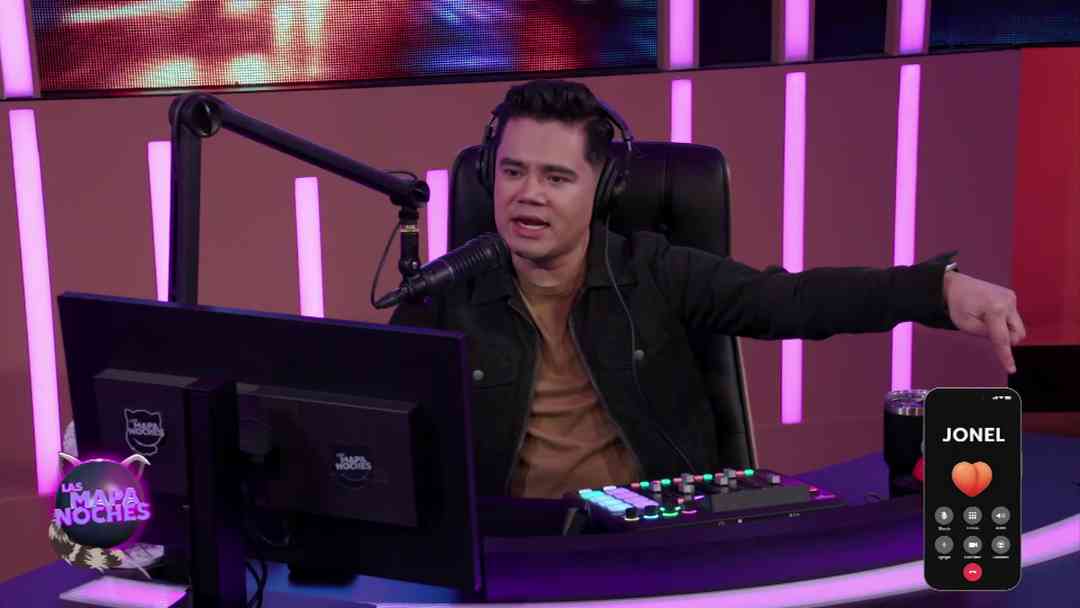 Acercamientos con doble intención | ViX