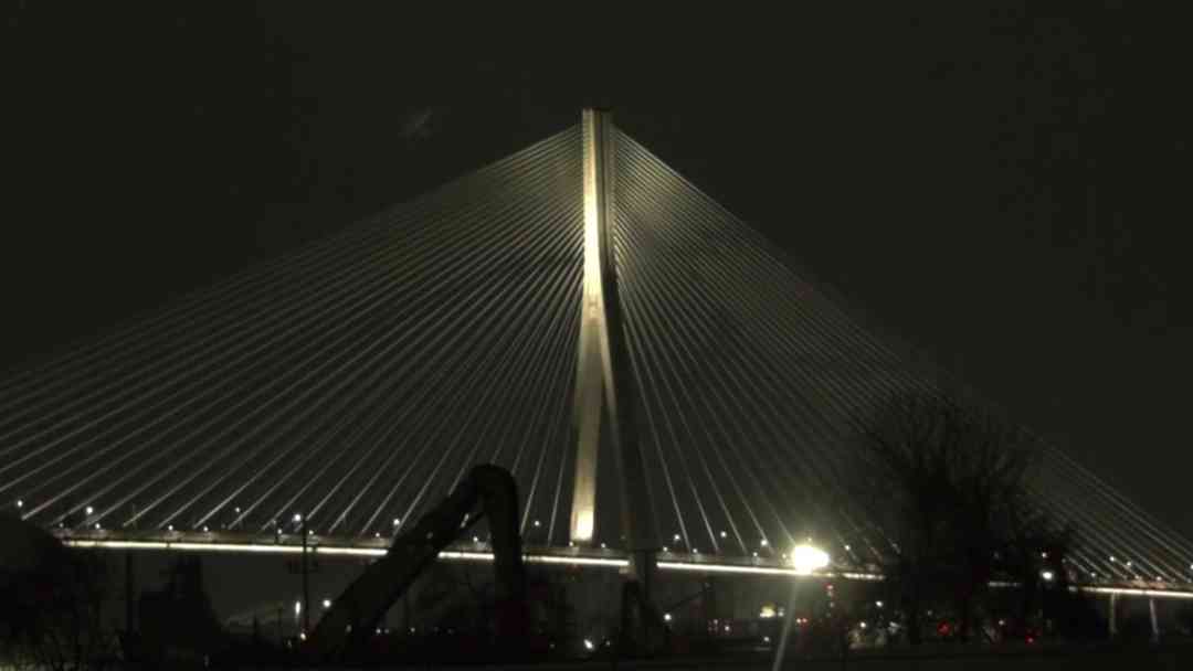 Trump amenaza con bloquear apertura del puente Gordie Howe y exige compensación económica a Canadá | ViX