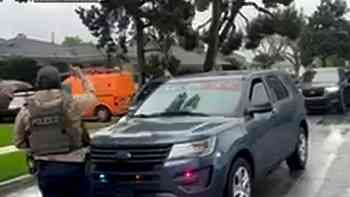 Detienen a padre de familia al salir de su casa para ir a trabajar en California; creen que alguien los denunció