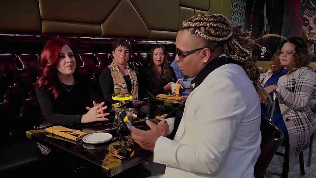 Relaciones con chatbots crecen en era de Inteligencia Artificial | ViX