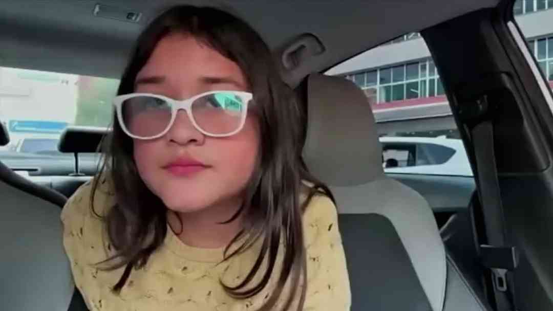 María Antonia y su mamá ya se encuentran en Colombia tras 128 días detenidas en Dilley | ViX