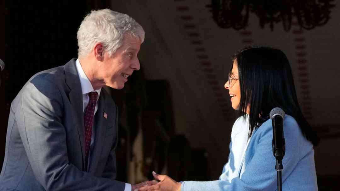 Chris Wright en Venezuela: EEUU prevé ingresos de 5 mil mdd por crudo venezolano | ViX