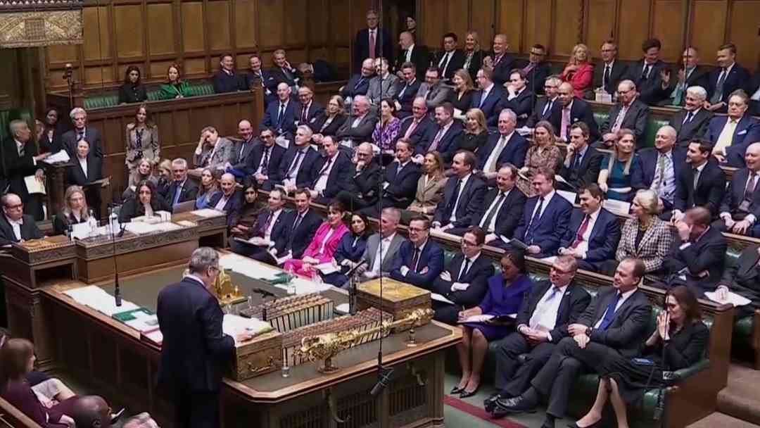 Caso Epstein: Ola de renuncias sacude al gobierno de Keir Starmer tras filtración de archivos | ViX