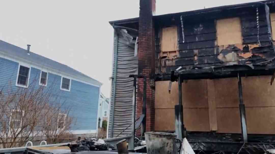 Incendio deja a tres familias inmigrantes sin hogar en Nueva York | ViX