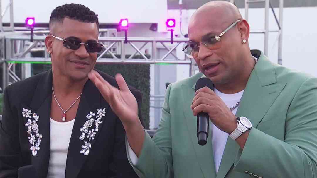 Gente de Zona en Premio Lo Nuestro 2026: la pregunta que los puso nerviosos en la alfombra magenta | ViX