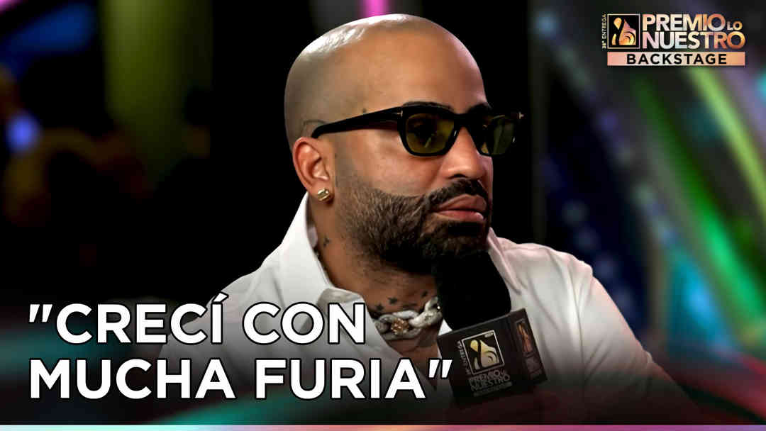 Arcángel se sincera sobre no sentirse reconocido en la industria en Premio Lo Nuestro | ViX