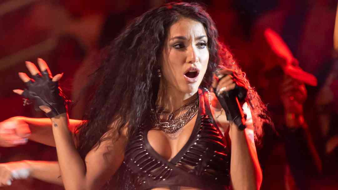 María Becerra interpretó 'Hace Calor' | ViX