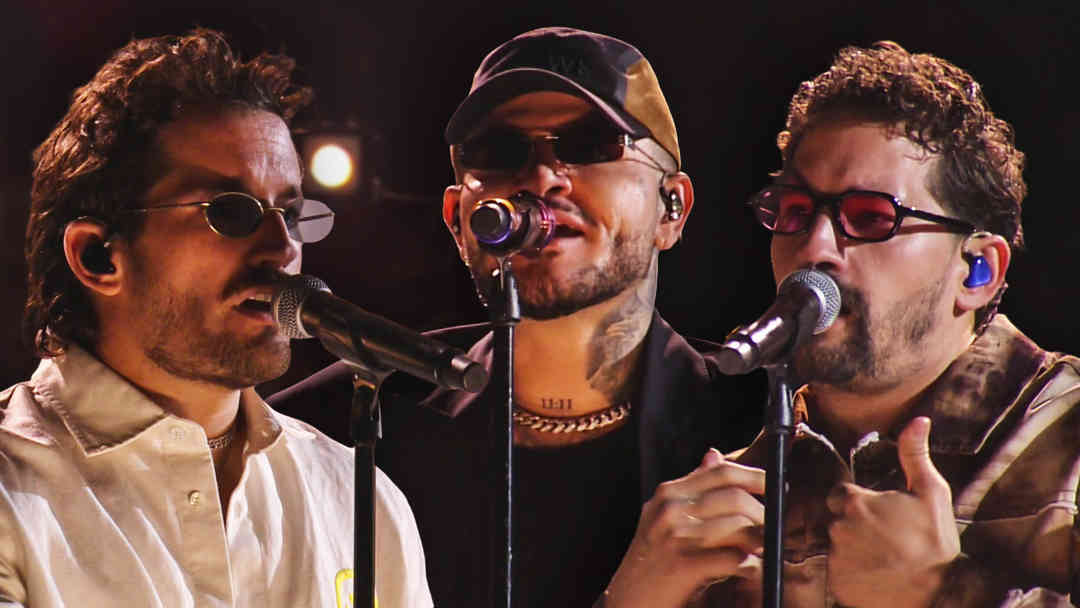 Mau y Ricky junto a Kapo cantaron 'Te Quiero' | ViX