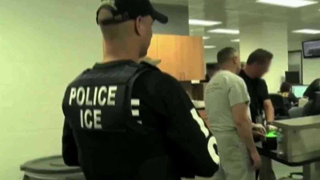 Revés a Trump: Jueza anula políticas de detención de ICE y podría bloquear las deportaciones masivas | ViX
