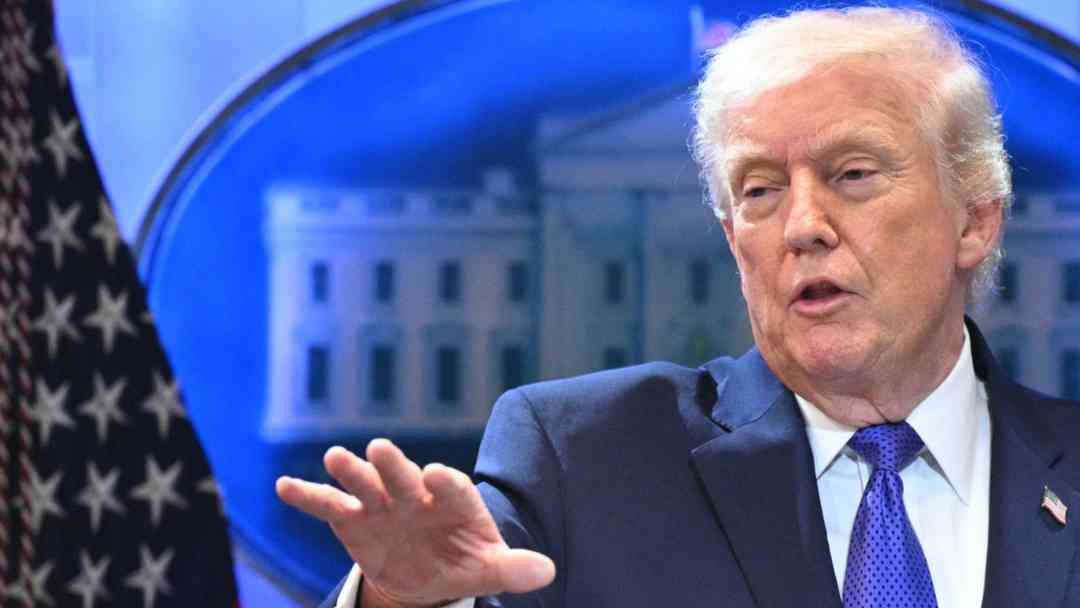 Aranceles Trump: Firmará orden para imponer un nuevo arancel global del 10% | ViX