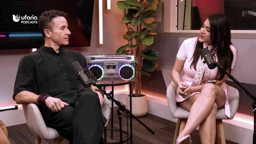 Fonseca explora su nuevo álbum, anécdotas con Rubén Blades, su vínculo con Juanes y la magia de unir generaciones | ViX