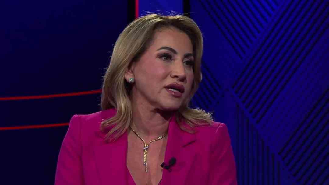 “La Fuerza de Tus Promesas”: libro de Jazmín Peña inspira con resiliencia y éxito | ViX