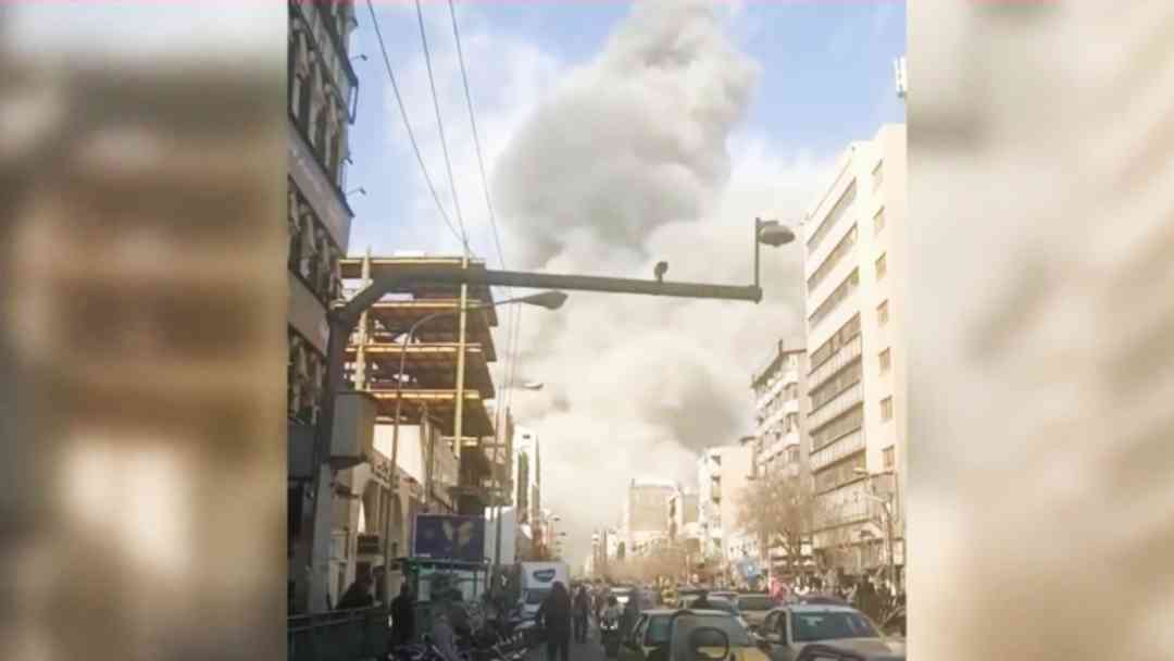 ¿Qué sucederá tras el ataque de EEUU e Israel a Irán? Experto analiza el trasfondo de la ofensiva | ViX