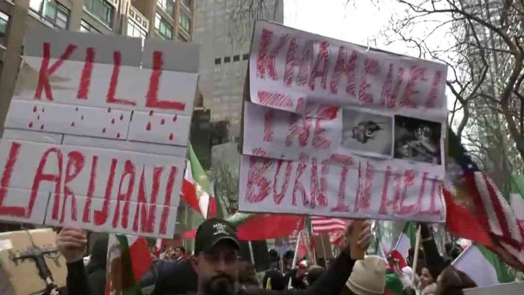 Irán: De Times Square a Texas: Estallan protestas contra la "guerra de Trump" y el gasto militar | ViX