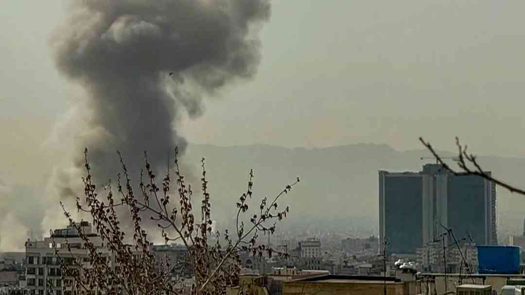 Trump lanza ultimátum a Irán: La operación militar se extenderá al menos por cuatro semanas | ViX