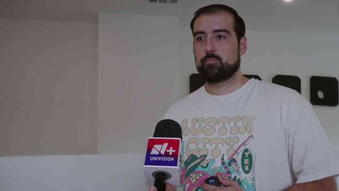 Sobreviviente de tiroteo en bar de Austin busca a quienes lo salvaron | ViX