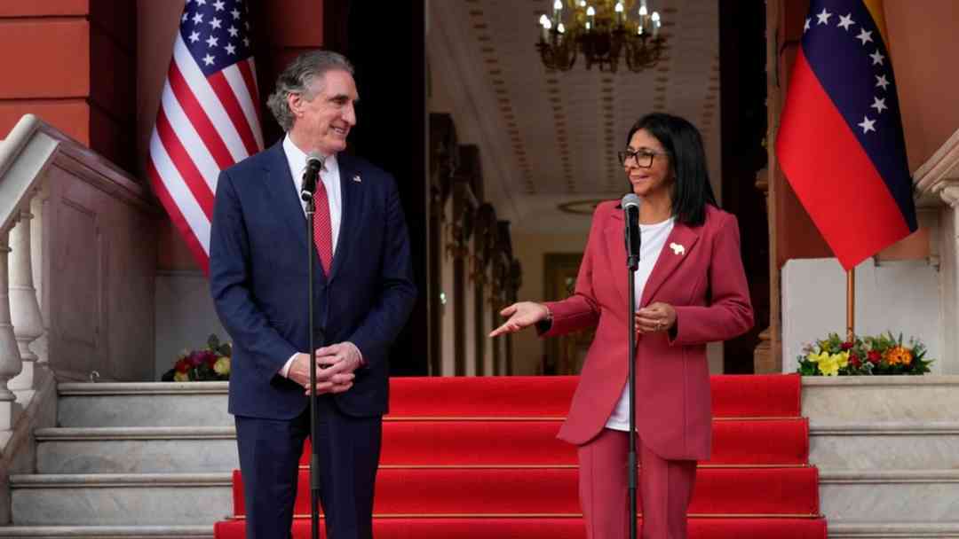 ¿Relaciones restablecidas, pero sin democracia plena en Venezuela? | ViX