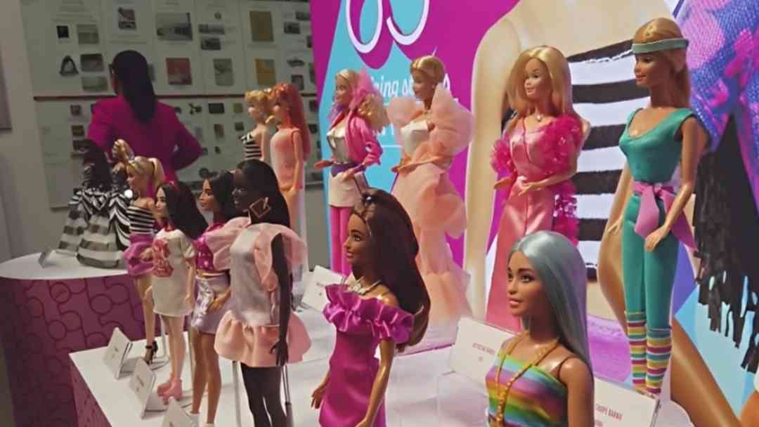 Barbie cumple 67 años: La icónica muñeca celebra casi siete décadas como símbolo cultural | ViX