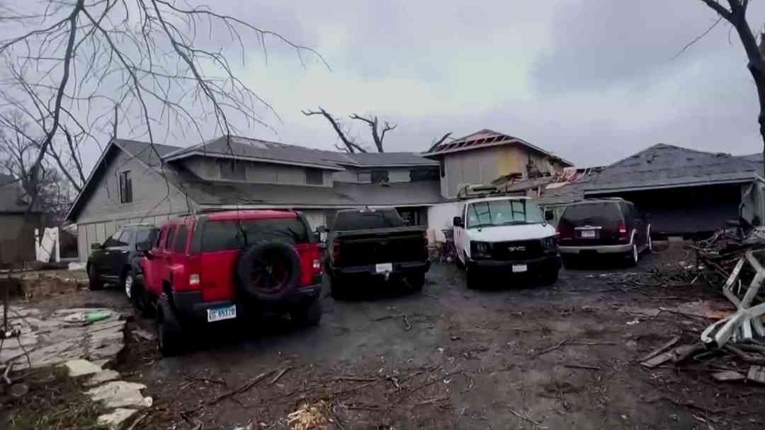 Tornado sacude Kankakee, Chicago y destruye el sueño de retiro de una pareja frente al río | ViX