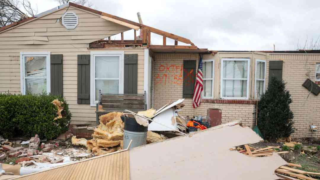 Tornados en EEUU: se registran muertes, colapsa viviendas y se activan alertas en siete estados | ViX