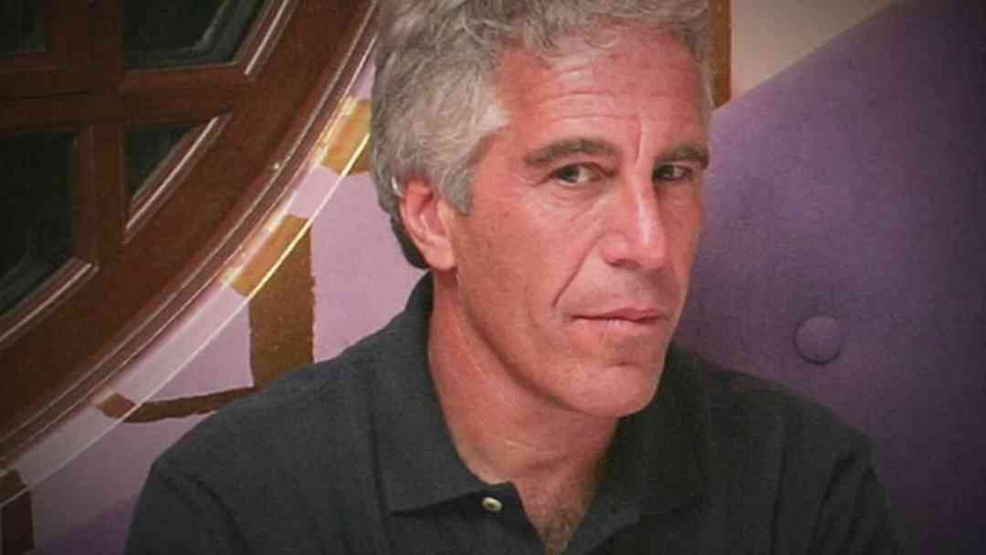 Contador de Jeffrey Epstein niega nexos criminales y confirma posibles pagos a Donald Trump | ViX