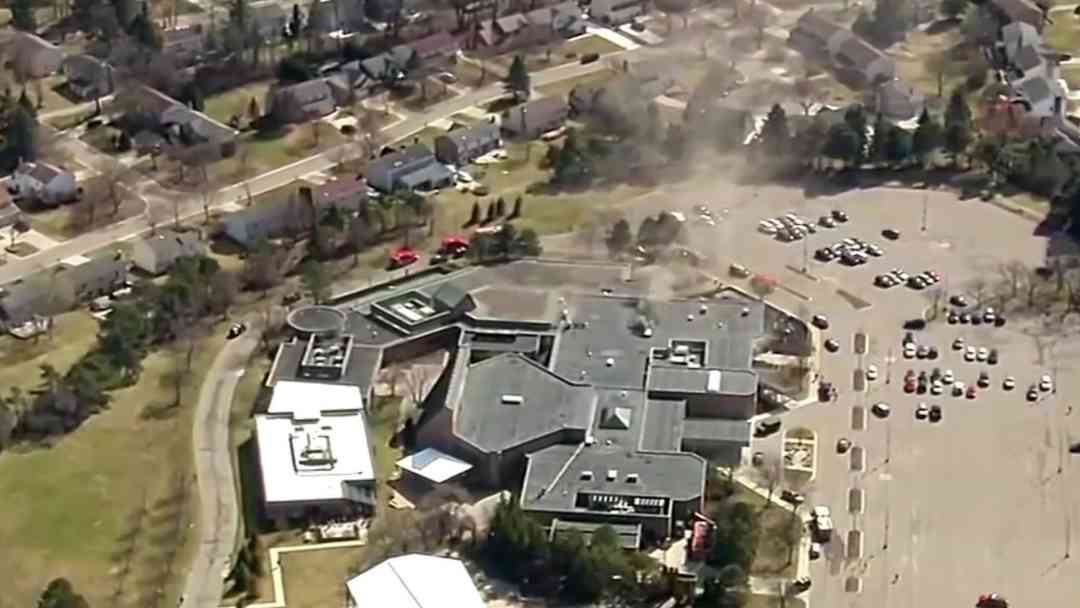 Cronología: Así ocurrió minuto a minuto el ataque armado contra la sinagoga Temple Israel en Míchigan | ViX