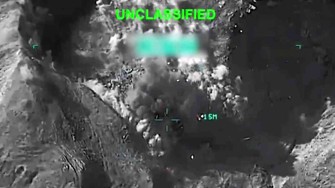 Donald Trump confirma uno de los bombardeos "más potentes" en Medio Oriente: Ataca importante isla iraní | ViX