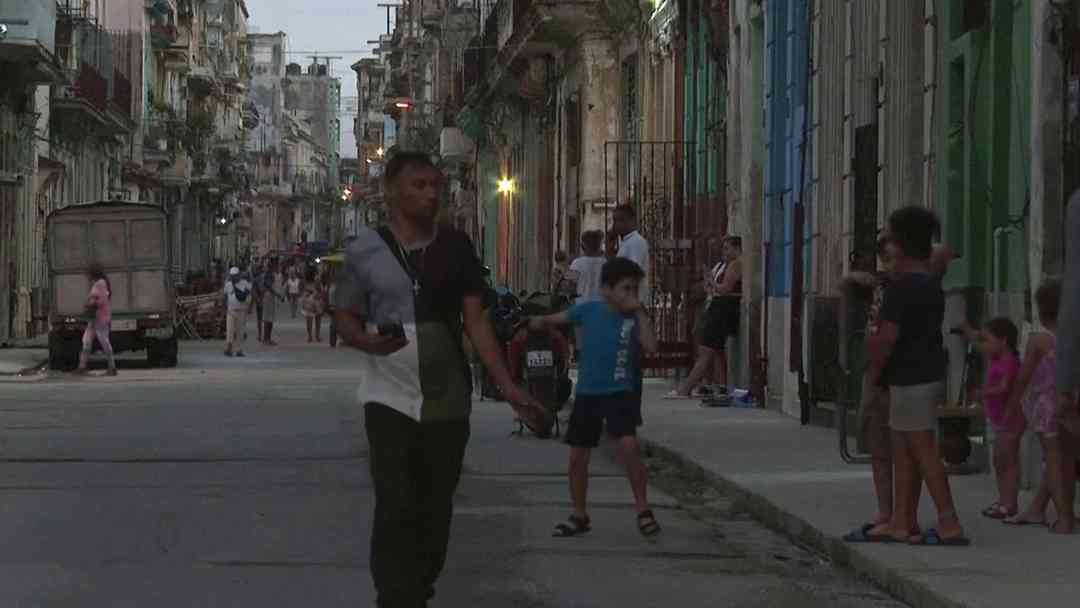 Cuba confirma diálogo con funcionarios de EEUU: Así reaccionan cubanos, analistas y políticos | ViX