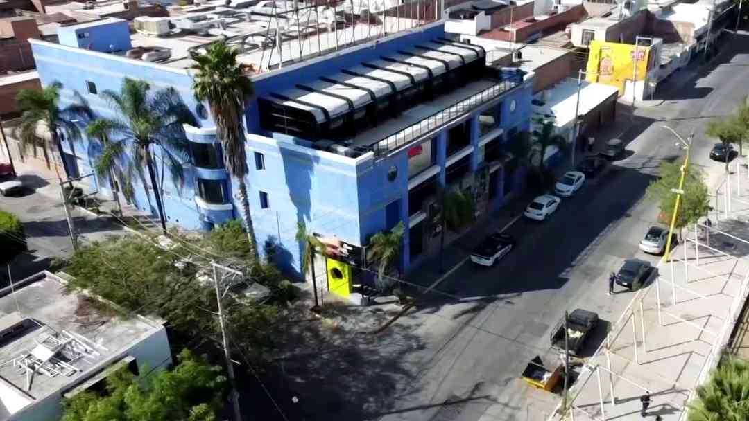 Rescatan a adolescente de 15 años y descubren red de explotación en bar de Aguascalientes, México | ViX