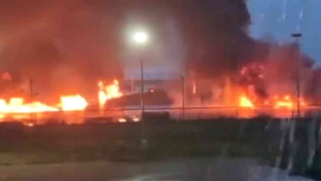 ¿Qué dijo la presidenta de México sobre el incendio que dejó cinco muertos en una refinería de ese país? | ViX