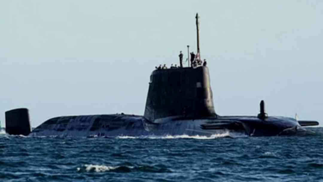 Submarino británico con misiles Tomahawk llega al Mar Arábigo ante tensión con Irán | ViX