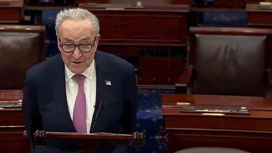 Chuck Schumer acusa a Donald Trump de sabotear el financiamiento de Seguridad Nacional | ViX