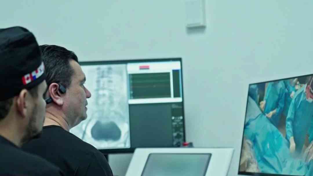 Medicina del futuro: Realizan en Panamá cirugía robótica a distancia para paciente con derrame cerebral | ViX