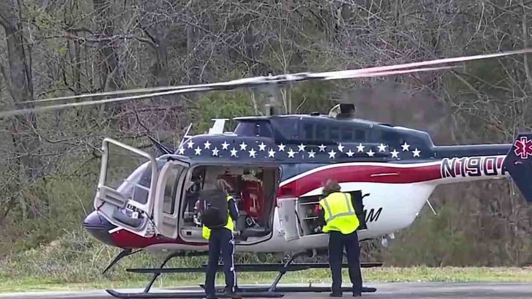 Dos estudiantes mueren en choque de bus escolar en Tennessee; también hay siete heridos | ViX